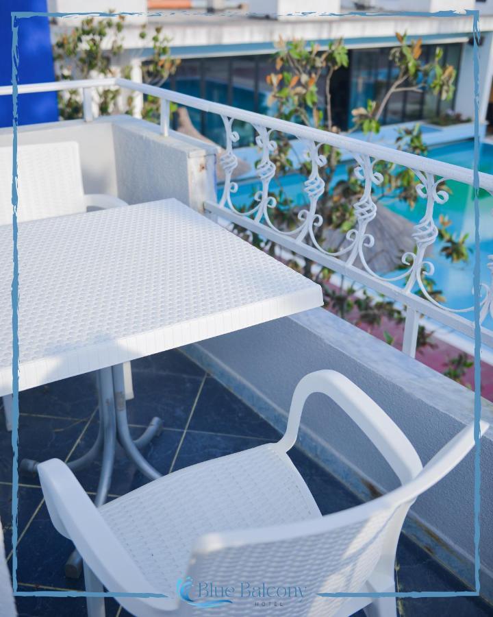 Blue Balcony Hotel Golem  Exterior photo