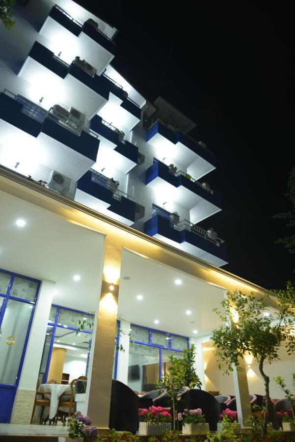 Blue Balcony Hotel Golem  Exterior photo