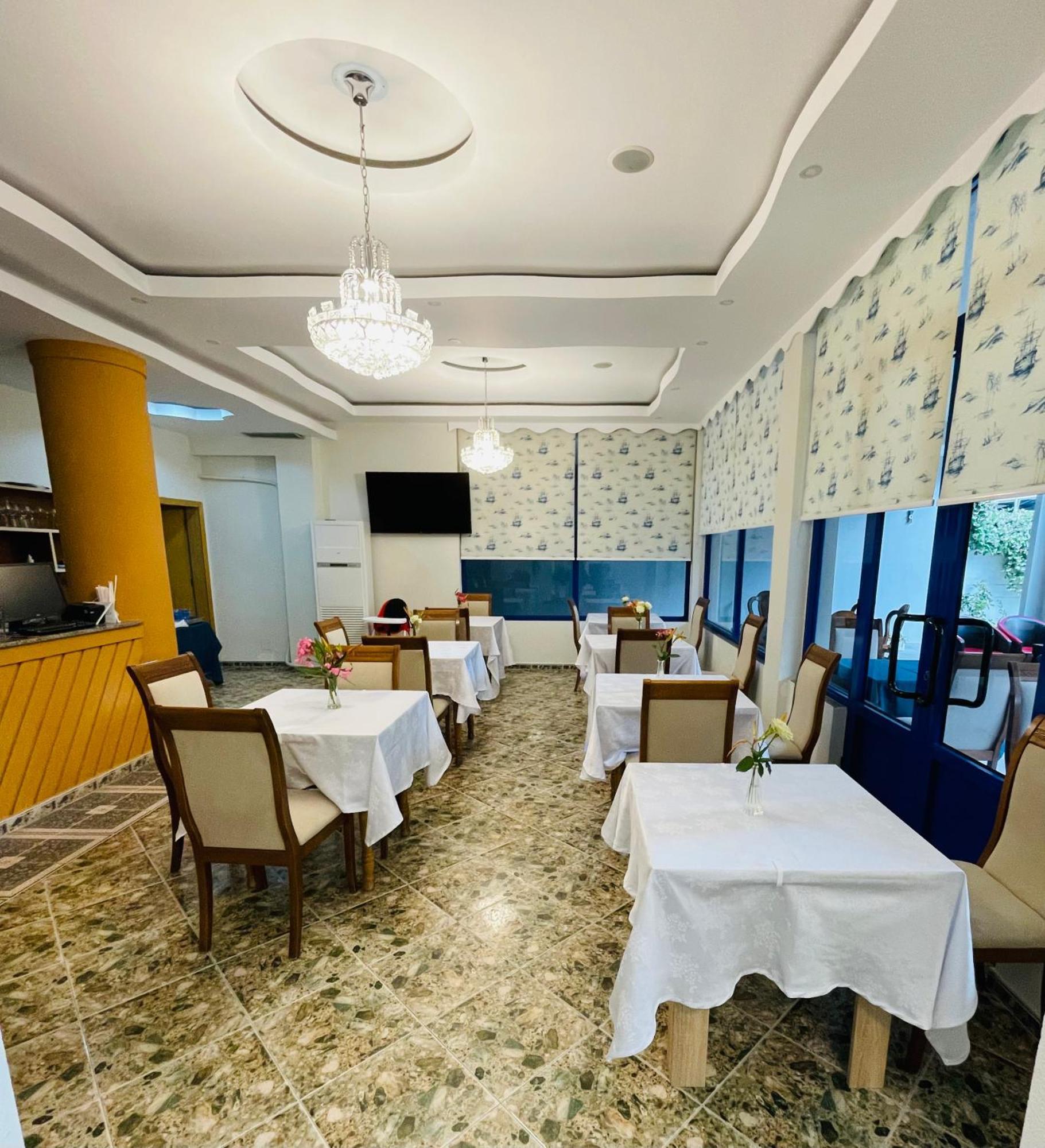 Blue Balcony Hotel Golem  Exterior photo