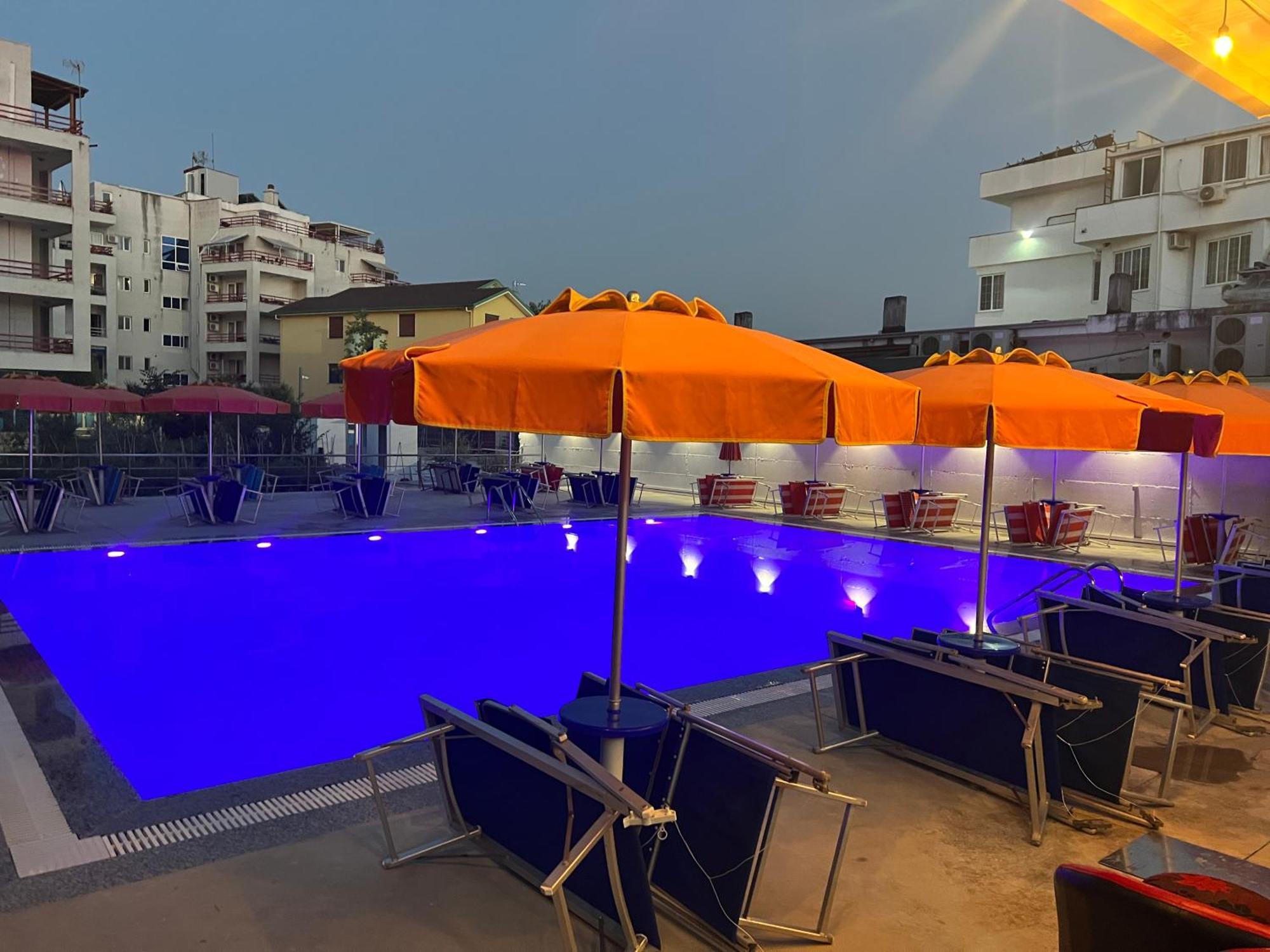 Blue Balcony Hotel Golem  Exterior photo